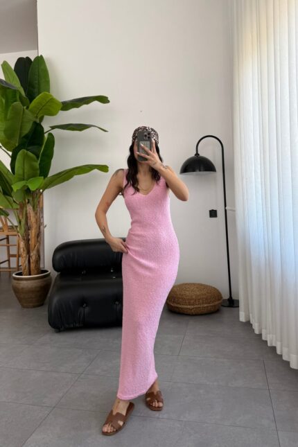 Dokulu V Yaka Elbise Pembe