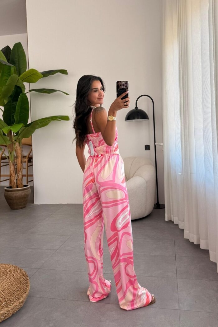 Pastel Dalgalı Asimetrik Saten Takım Pembe - Görsel 3