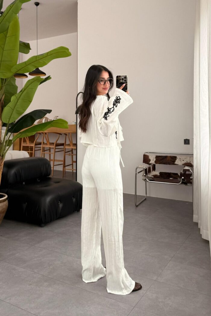 Çiçek Nakışlı Bluz Pantolon Takım Beyaz - Görsel 4