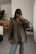 V Yaka Oversize Leopar Gömlek - Görsel 2