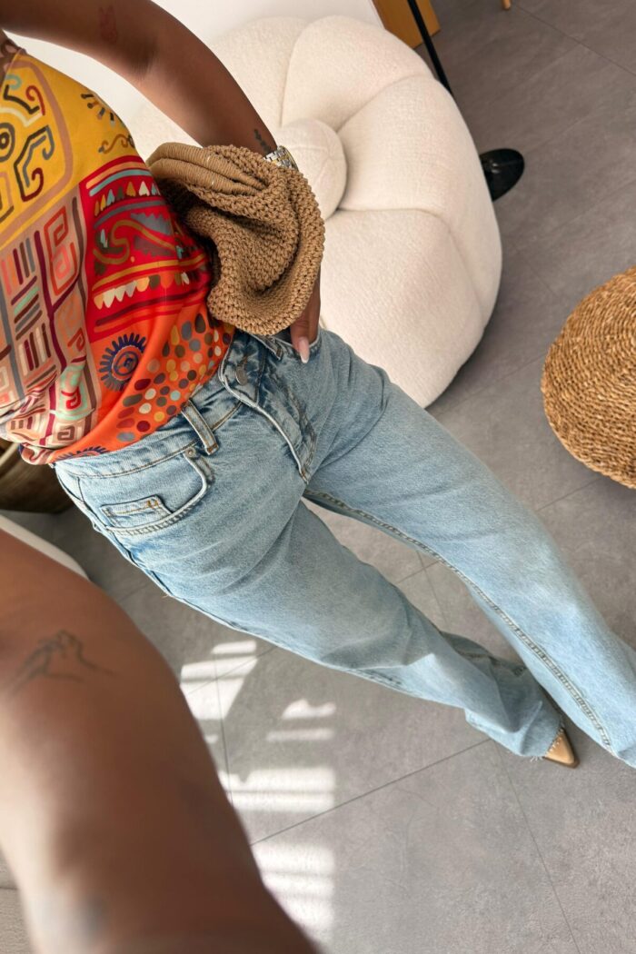 Denim Breeze Kesik Paça Açık Mavi Jean - Görsel 4