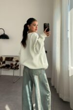 Önü Baskılı Oversize Beyaz Sweat - Görsel 4