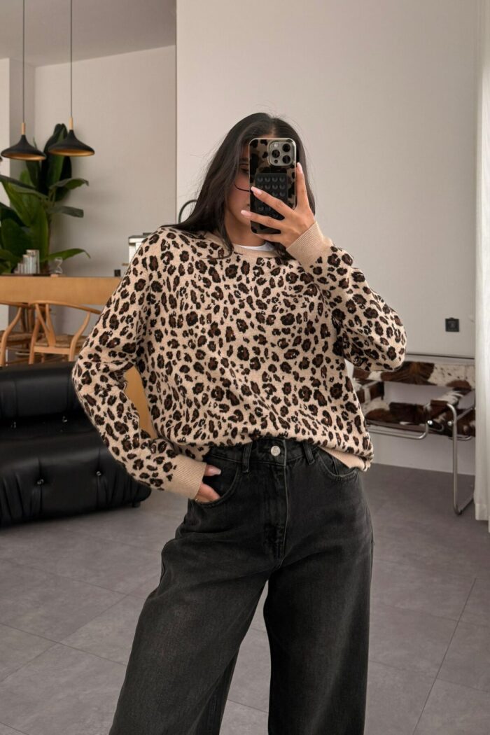 Leopar Desenli Oversize Kazak - Görsel 1