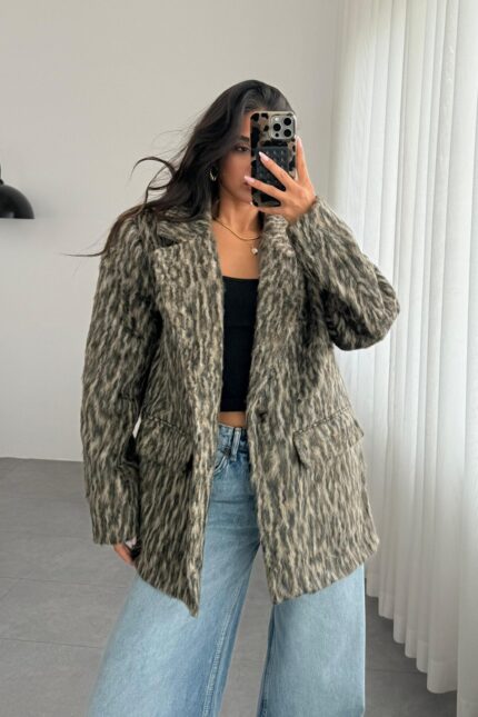 Düğmeli Leopar Yünlü Ceket