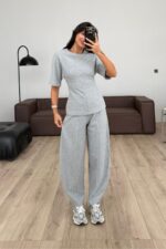 Belden Oturtmalı Triko Takım Gri