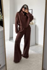 Dik Yaka Fermuarlı Triko Takım Kahverengi