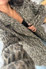 Düğmeli Leopar Yünlü Ceket - Görsel 3