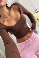 U Yaka Drapeli Crop Kahverengi - Görsel 2