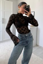 Çiçek Desenli Dantel Bluz Siyah