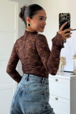 Çiçek Desenli Dantel Bluz Kahverengi - Görsel 4