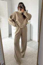 Dik Yaka Fermuarlı Triko Takım Çağla