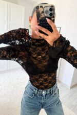 Çiçek Desenli Dantel Bluz Siyah - Görsel 2