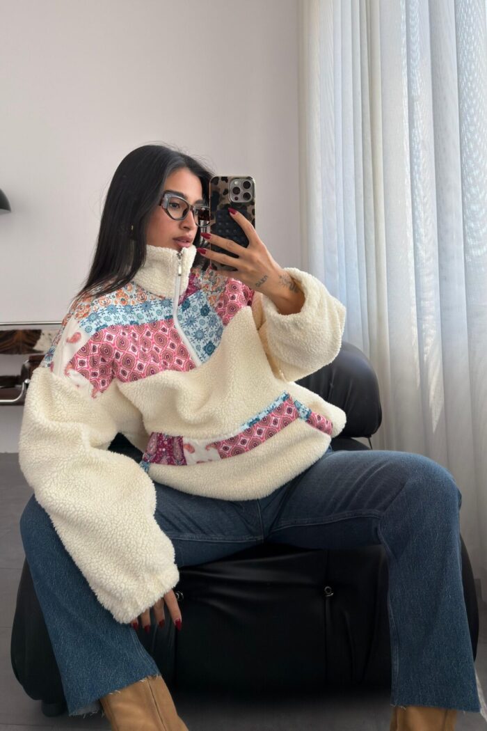 Etnik Desenli Dik Yaka Peluş Sweat - Görsel 1