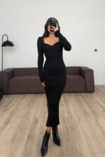 Kalp Yaka Ribana Kumaş Elbise Siyah