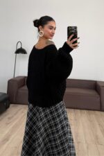 V Yaka Selanik Örgü Kazak Siyah - Görsel 3