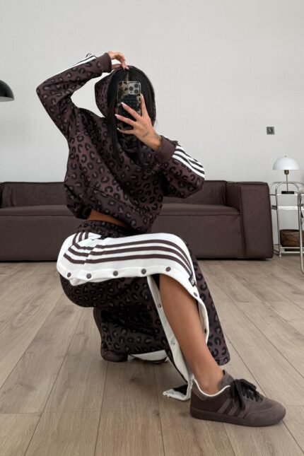 Çıtçıtlı Leopar Desenli Eşofman Takım Kahverengi