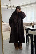 Yakası Kürklü Uzun Kaşe Kaban Kahverengi