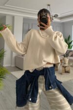 Yumuşak Bisiklet Yaka Triko Kazak Bej - Görsel 2