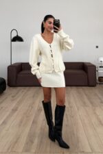 V Yaka Hırka Triko Etek Takım Ekru