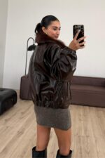 Yakası Kürklü Kanguru Cepli Deri Ceket Acı Kahve - Görsel 4