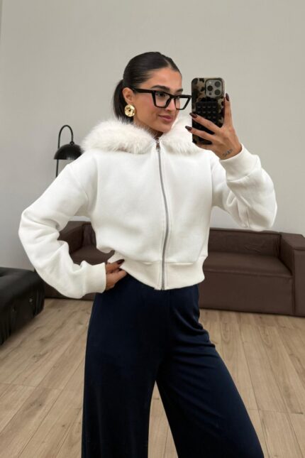 Şapkası Kürklü Hırka Kar Beyaz