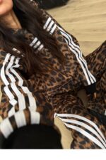 Çizgili Bol Paça Leopar Eşofman Takım - Görsel 3