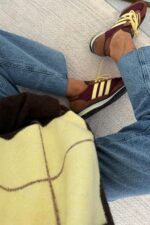 Kemerli Paçası Kesik Mavi Yıkamalı Jean - Görsel 3