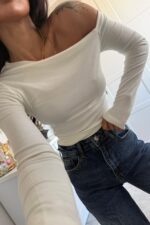 Asimetrik Yaka Uzun Kollu Bluz Ekru - Görsel 3