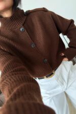 Düğme Detaylı Hırka Kahverengi - Görsel 2