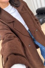 Astarlı Kruvaze Yaka Kaşe Kaban Kahverengi - Görsel 3