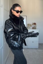 Yakası Kürklü Kanguru Cepli Deri Ceket Siyah - Görsel 3