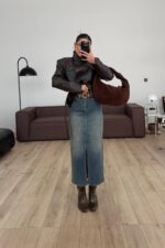 Önü Yırtmaçlı Kemerli Kot Etek