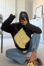 Büyük Baklava Desenli Yumuşak Kazak Kahverengi