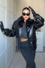 Yakası Kürklü Kanguru Cepli Deri Ceket Siyah