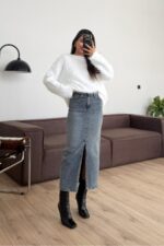 Önü Yırtmaçlı Eskitmeli Kot Etek