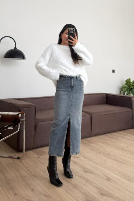 Önü Yırtmaçlı Eskitmeli Kot Etek