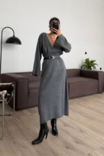 Önü Düğmeli V Yaka Triko Takım Antrasit