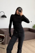 Yanları Büzgülü Balıkçı Yaka Bluz Siyah