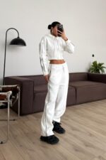 İçi Şardonlu Biyeli Eşofman Takım Beyaz