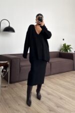 V Yaka Saç Örgülü Triko Etek Takım Siyah