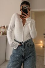 Kaşkorse V Yaka Önü Düğmeli Bluz Beyaz