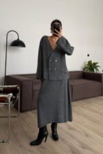 Önü Düğmeli V Yaka Triko Takım Antrasit - Görsel 2