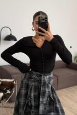 V Yaka Düğmeli Uzun Kollu Bluz Siyah