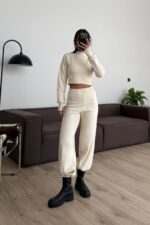 Balıkçı Yaka Triko Crop Takım Bej