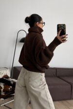 Fermuarlı Dik Yaka Örgü Hırka Kahverengi - Görsel 3