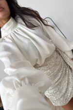 Yakası Pileli Boğazlı Saten Bluz Ekru - Görsel 2