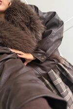Beli Lastikli Yakası Kürklü Deri Ceket Acı Kahve - Görsel 4