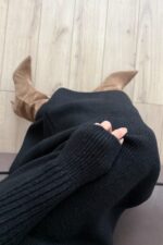 V Yaka Düğmeli Hırka Etek Takım Siyah - Görsel 4