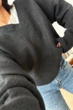 V Yaka Pinterest Yumuşak Kazak Siyah - Görsel 3