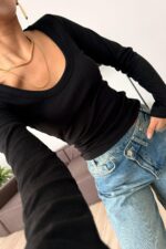 U Yaka Kaşkorse Bluz Siyah - Görsel 2